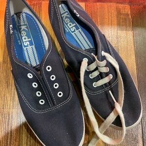 Keds Navy Canvas Sneakers 7.5 size